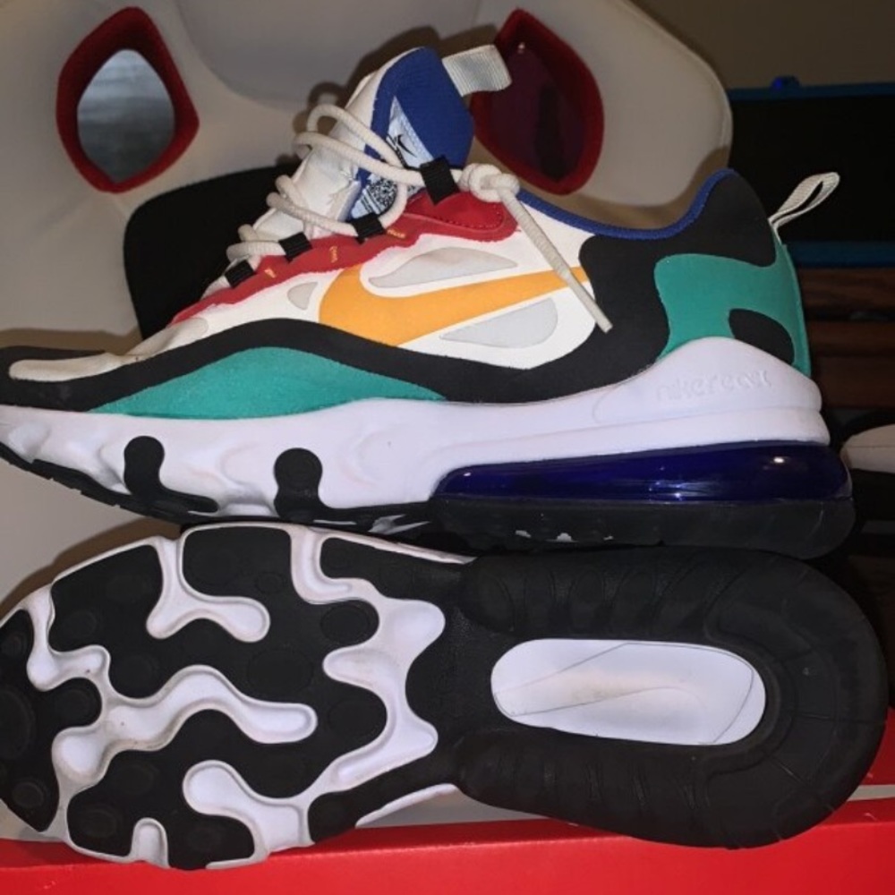 NIKE AIR MAX 270 React